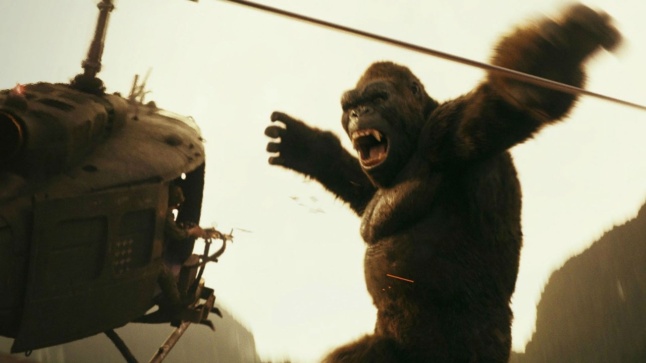 Artistry in Games Why-Kong-Skull-Islands-Kong-Is-So-Big Why Kong: Skull Island's Kong Is So Big News  Warner Bros. Pictures top videos movie Legendary Pictures Kong: Skull Island Jordan Vogt-Roberts interview ign interviews IGN adventure  